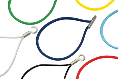 Elastische koorden in druppelvorm gemonteerd